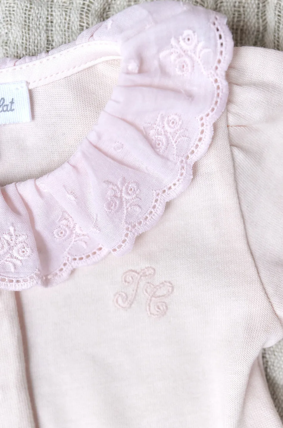 Body bébé à manches longues et col à broderies anglaises