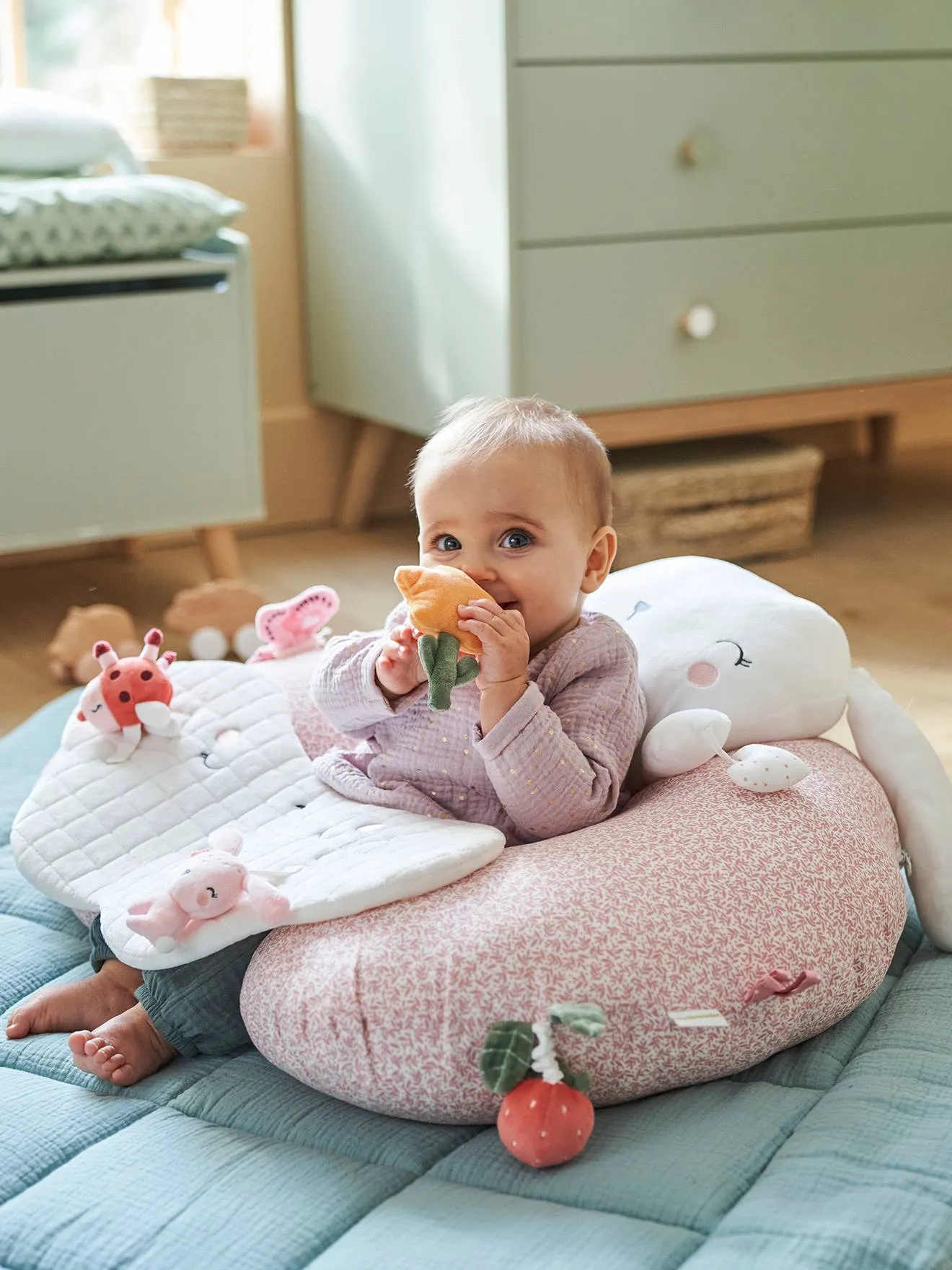 Coussin bébé des découvertes pays rose - Vertbaudet