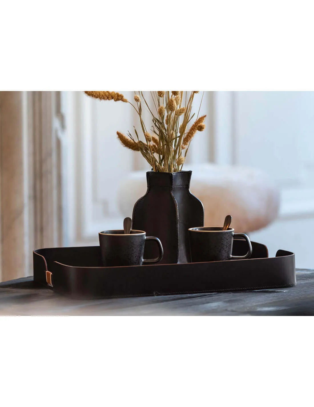 Plateau rectangulaire en cuir noir - tiffany par maison yak