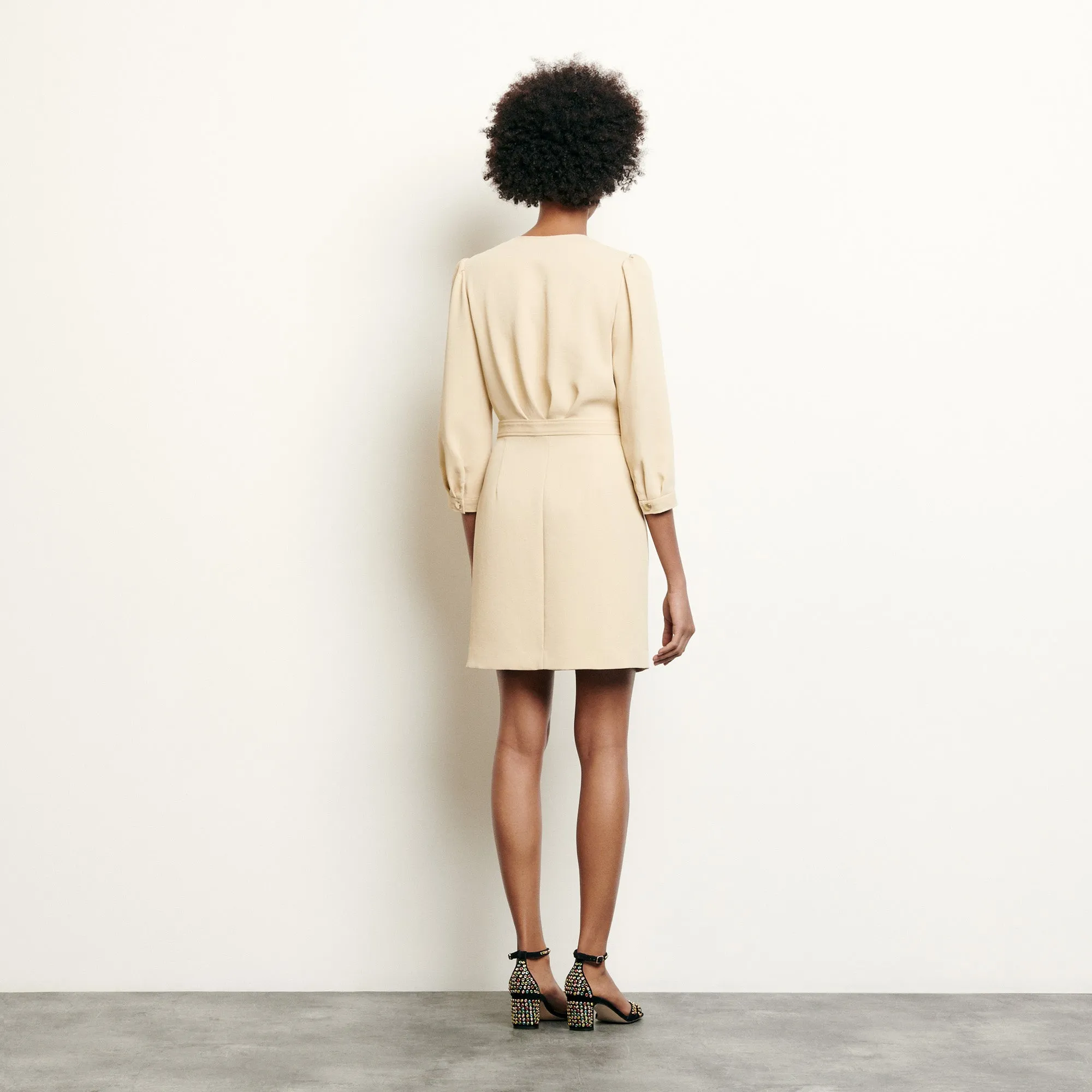 Robe courte avec basque