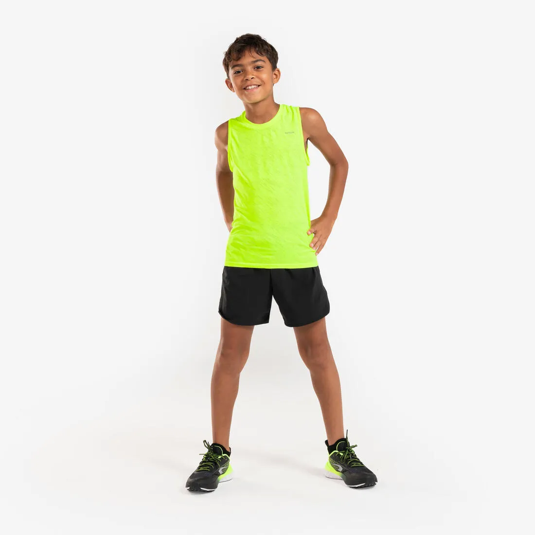 Short de Running respirant Enfant - KIPRUN dry+ 900 noir et gris
